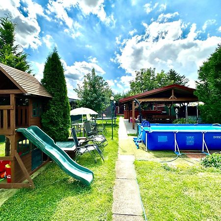 Apartman Sen Petrov Dış mekan fotoğraf