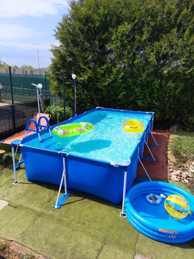 Apartman Sen Petrov Dış mekan fotoğraf